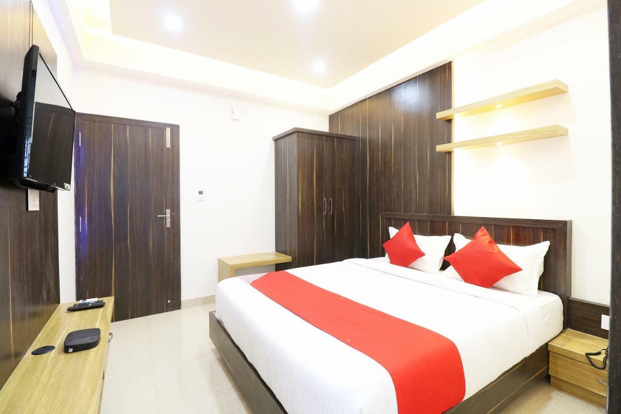 Chik Bānavar Oyo 37349 Sai Palace酒店 外观 照片
